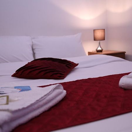 Paddington Southwick Street Apartments Лондон Екстер'єр фото